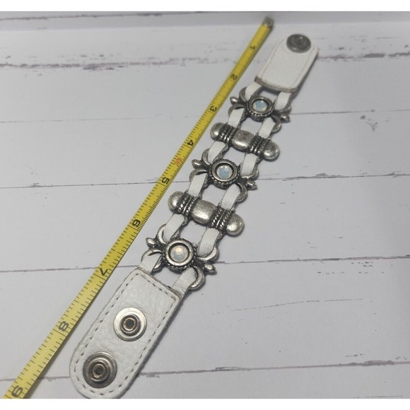 Leatherock White Multi Strand Leather Snap Bracelet Rhinestone Cuff 7.5"L x 1" W - Picture 4 of 11